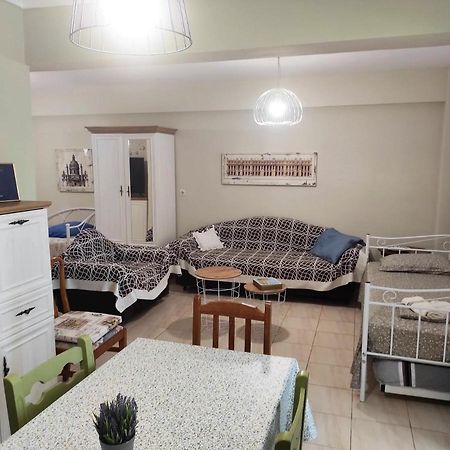 Retro Beach House Néa Péramos Kültér fotó