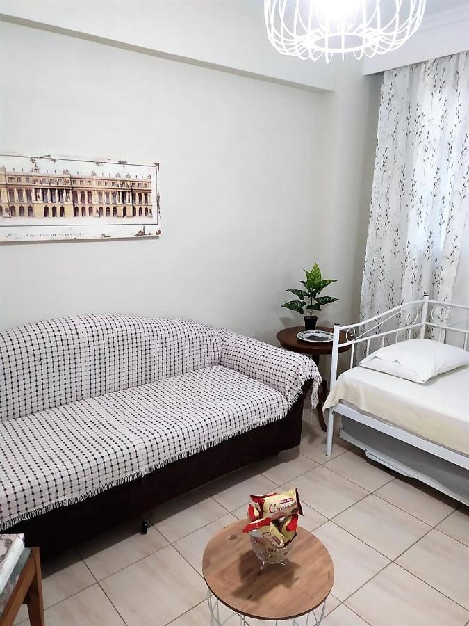 Retro Beach House Néa Péramos Kültér fotó